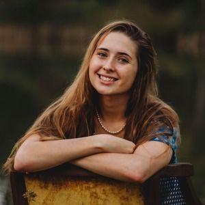 Meet your Posher, Rebecca